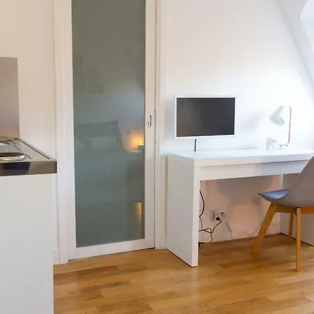 Hostnfly - Superb Studio Near The Arc De Triomphe